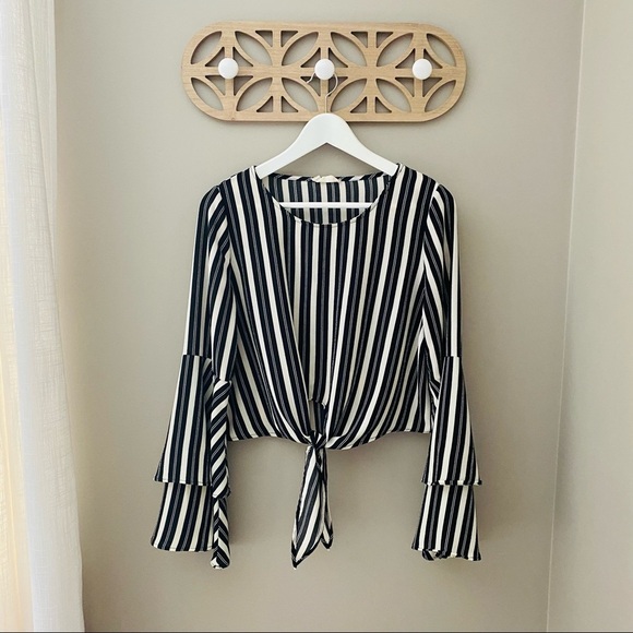 Altar'd State Stripped Bell Sleeve Blouse Black/Ivory Sz Small - Picture 1 of 9